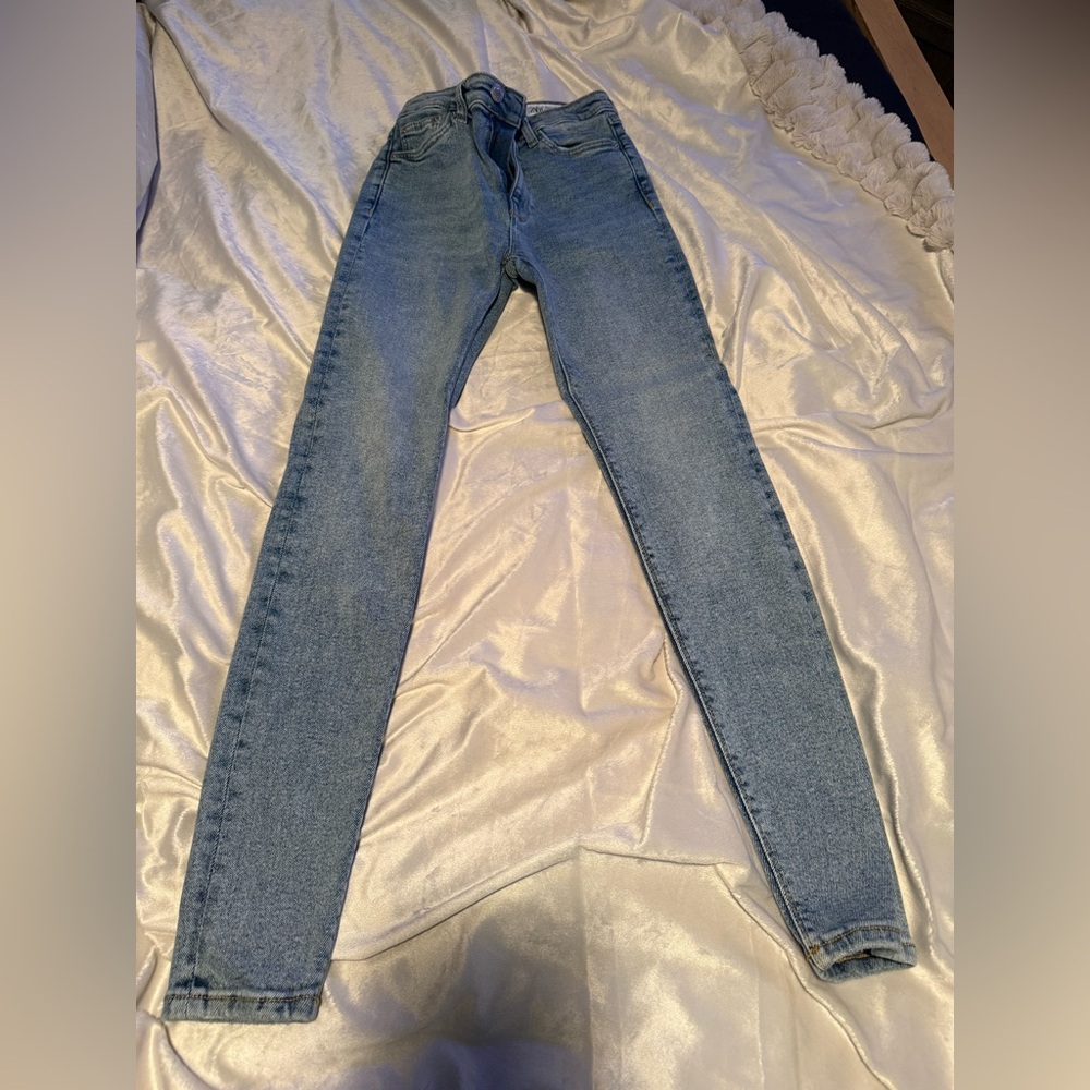 Zara Light Blue Women's Skinny Jeans